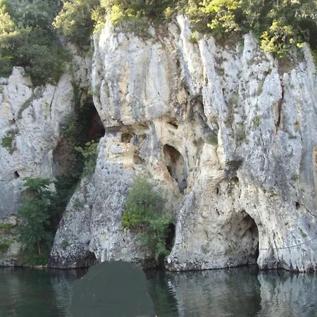 Neat On The Border Of The Ardeche Barjac (Gard)